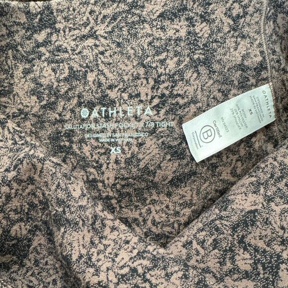 Women’s Athleta Salutation Stash Pocket Textured 7/8 Tight | XS | Coffee House - Picture 8 of 11